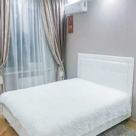 Rent-Kiev Apartment On Luxklavdievskaya Exterior photo